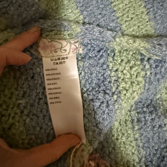 FREE PEOPLE Womens Pastel Pink Acrylic Mixed-Media Print Fringed Winter Scarf - Picture 2 of 3